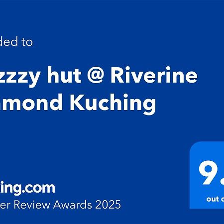 Cozzzy Hut @ Riverine Diamond 古晋 外观 照片