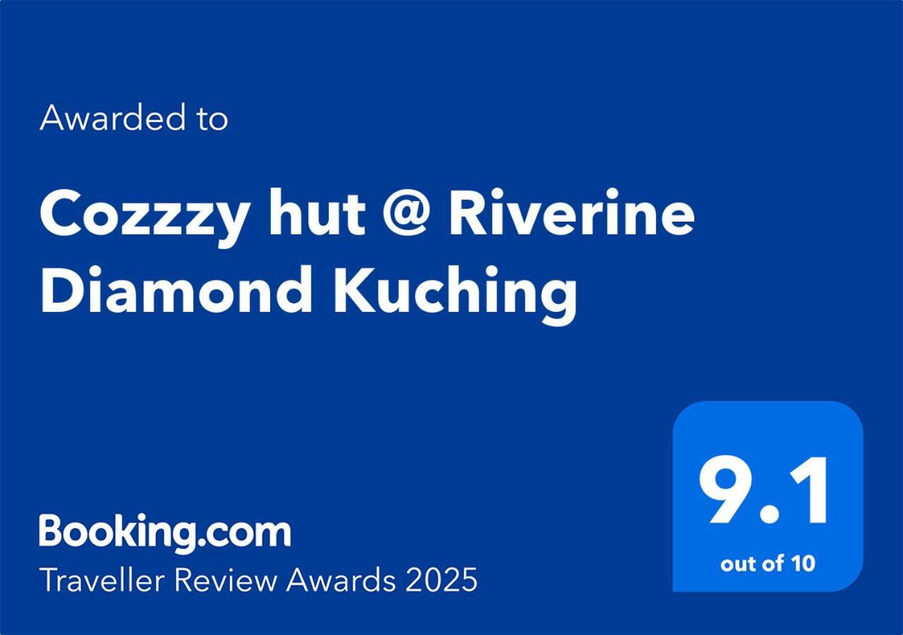 Cozzzy Hut @ Riverine Diamond 古晋 外观 照片